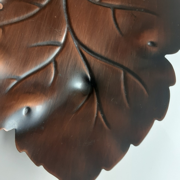 Coppercraft Guild Leaf shaped trinket holder - Picture 5 of 9